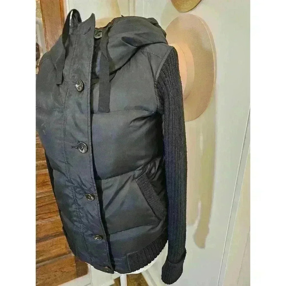 Gap '09 Women's Size XS Black Puffer Jacket with Ribbed Knit Sleeves - Picture 12 of 12